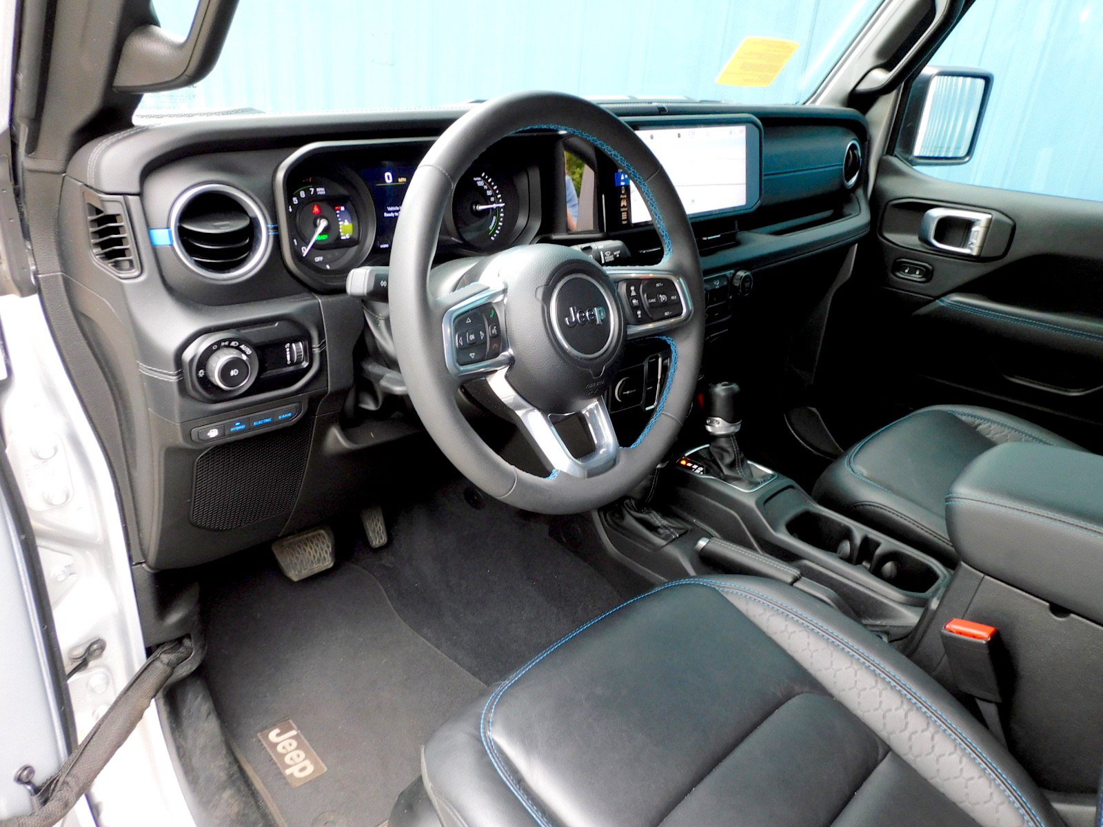 Used 2024 Jeep Wrangler High Altitude AWD/4WD image 13