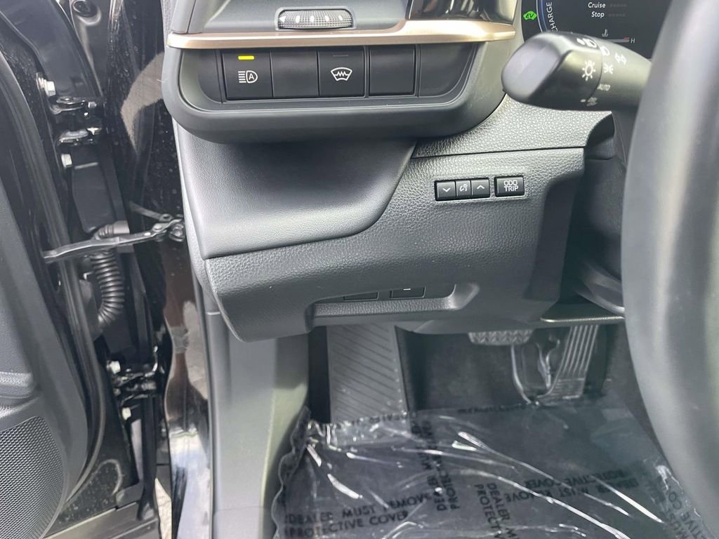 Used 2026 Toyota Crown XLE image 30