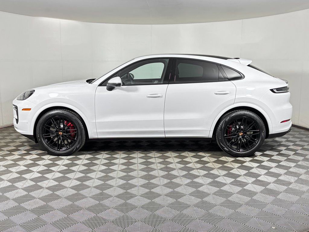 Certified 2026 Porsche Cayenne S AWD/4WD image 2
