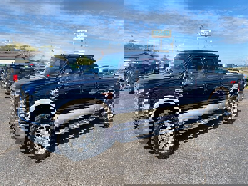 Used 2010 Ford F250 Lariat image 6