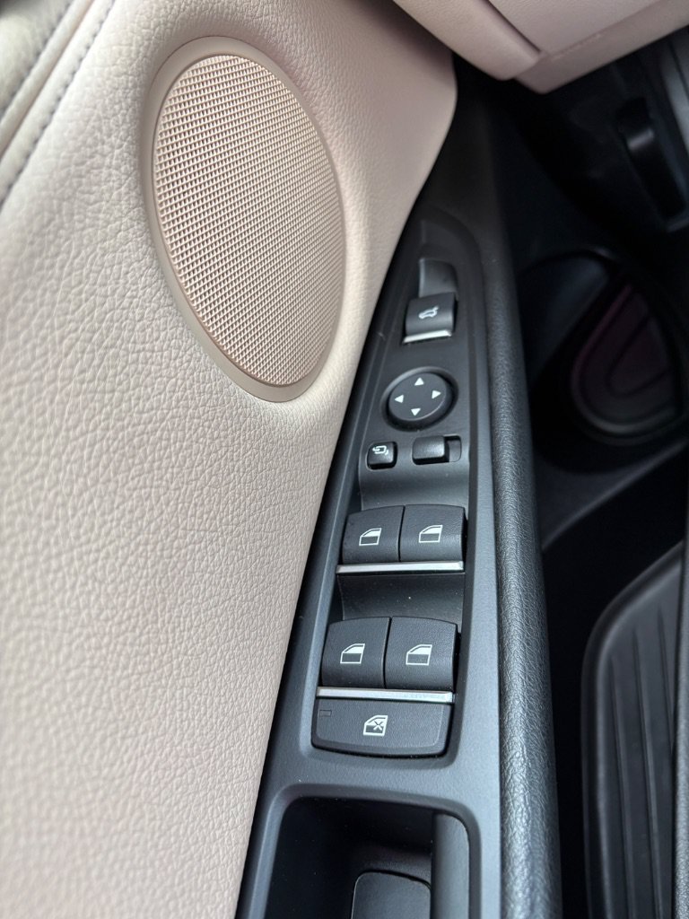 Used 2018 BMW X5 sDrive35i RWD image 12