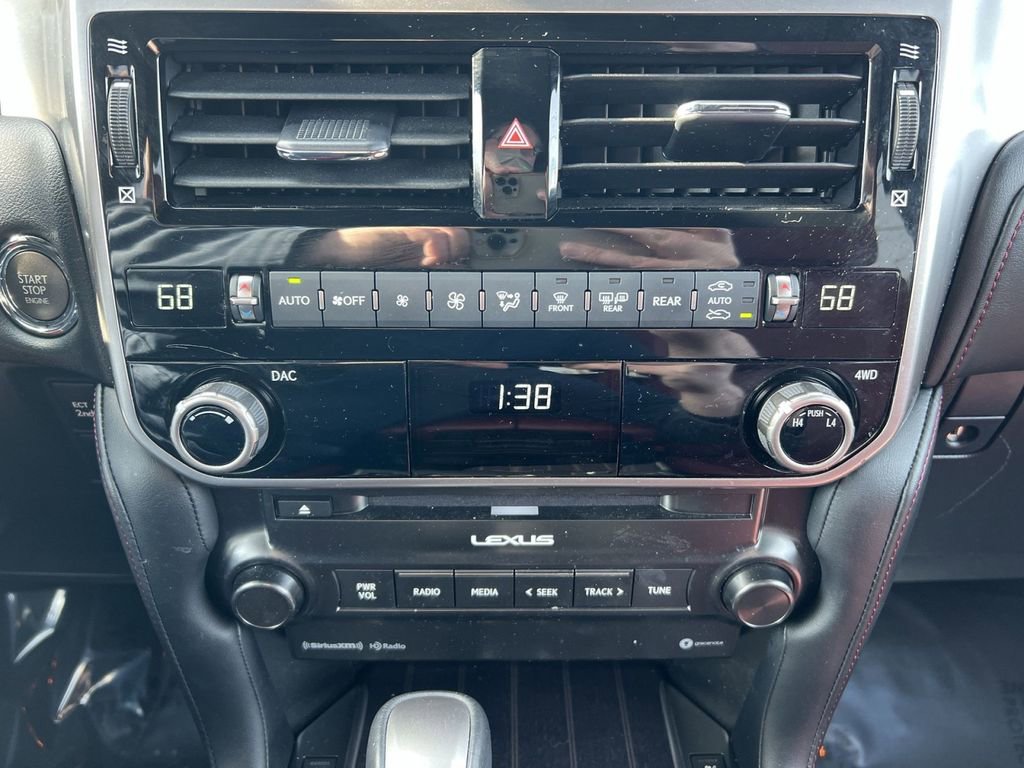 Used 2023 Lexus GX 460 Premium w/ Premium Package image 21