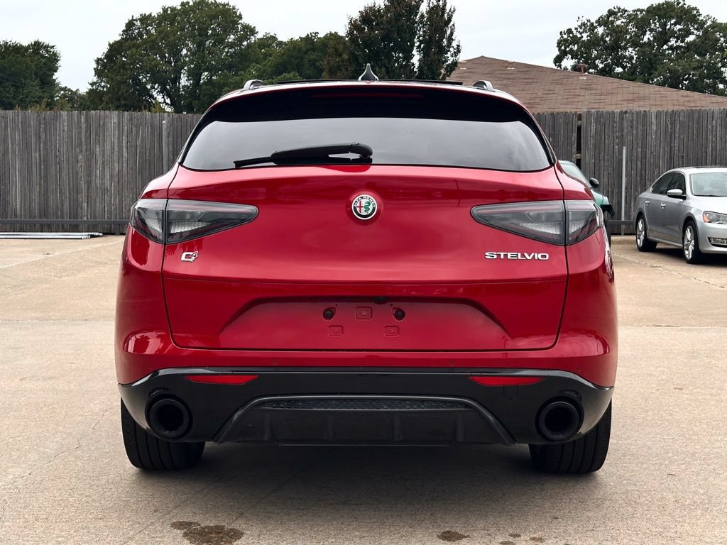 Used 2025 Alfa Romeo Stelvio Sprint AWD/4WD image 5