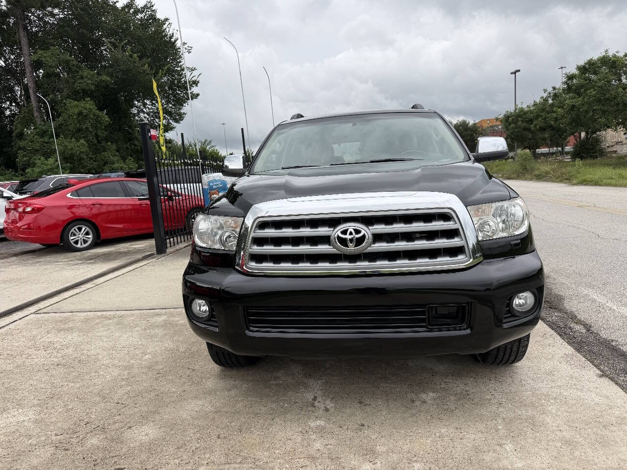 Used 2013 Toyota Sequoia Platinum AWD/4WD image 3