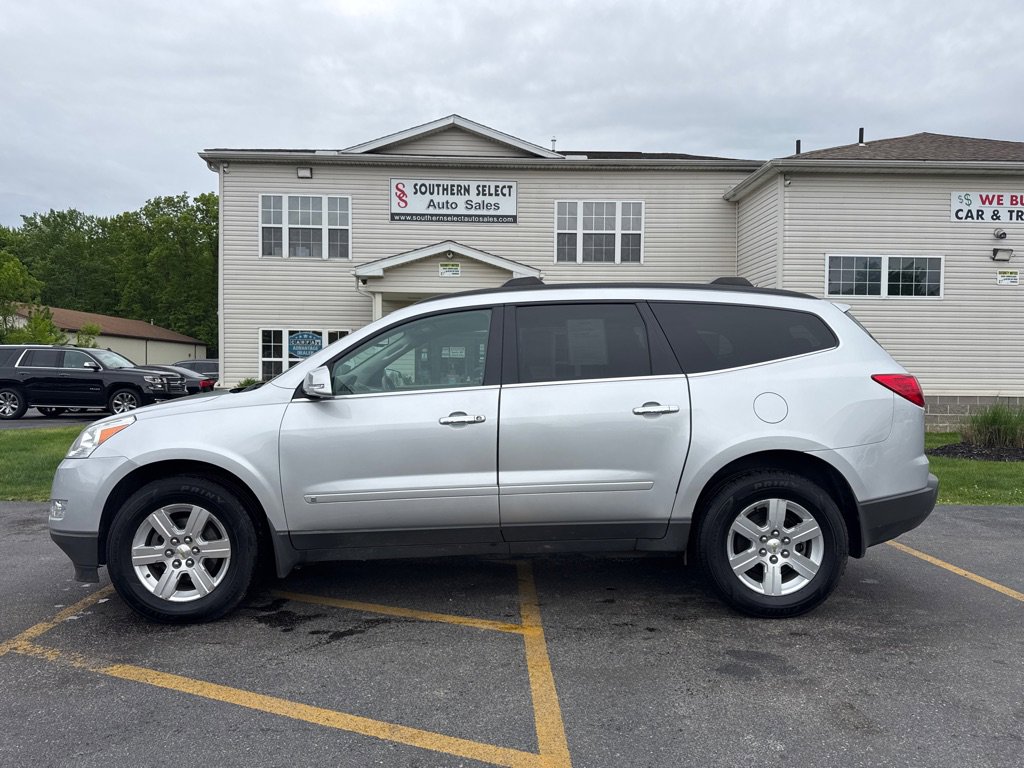 Used 2010 Chevrolet Traverse LT w/ Personal Connectivity Package AWD/4WD image 1