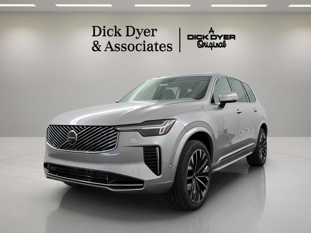 Certified 2026 Volvo XC90 B6 Plus w/ Protection Package Premier AWD/4WD image 7