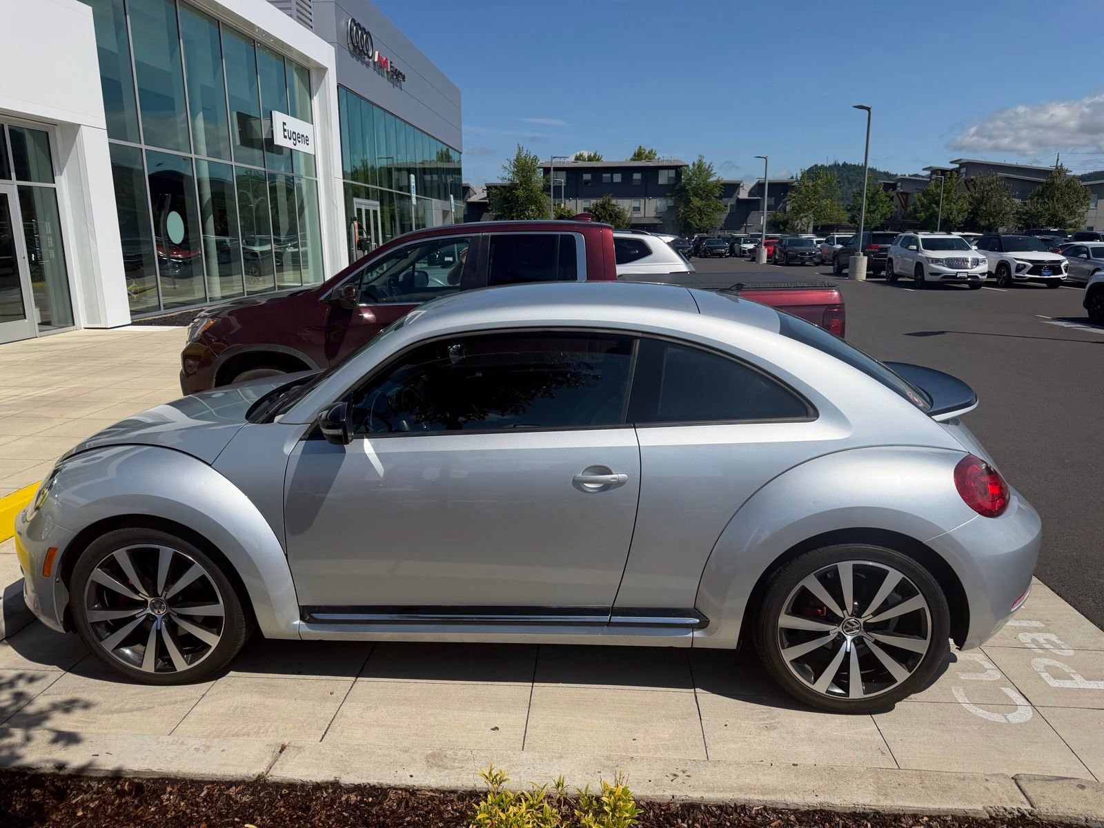 Used 2012 Volkswagen Beetle Turbo FWD image 2