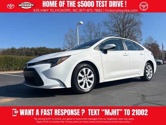 Used 2025 Toyota Corolla LE image 1