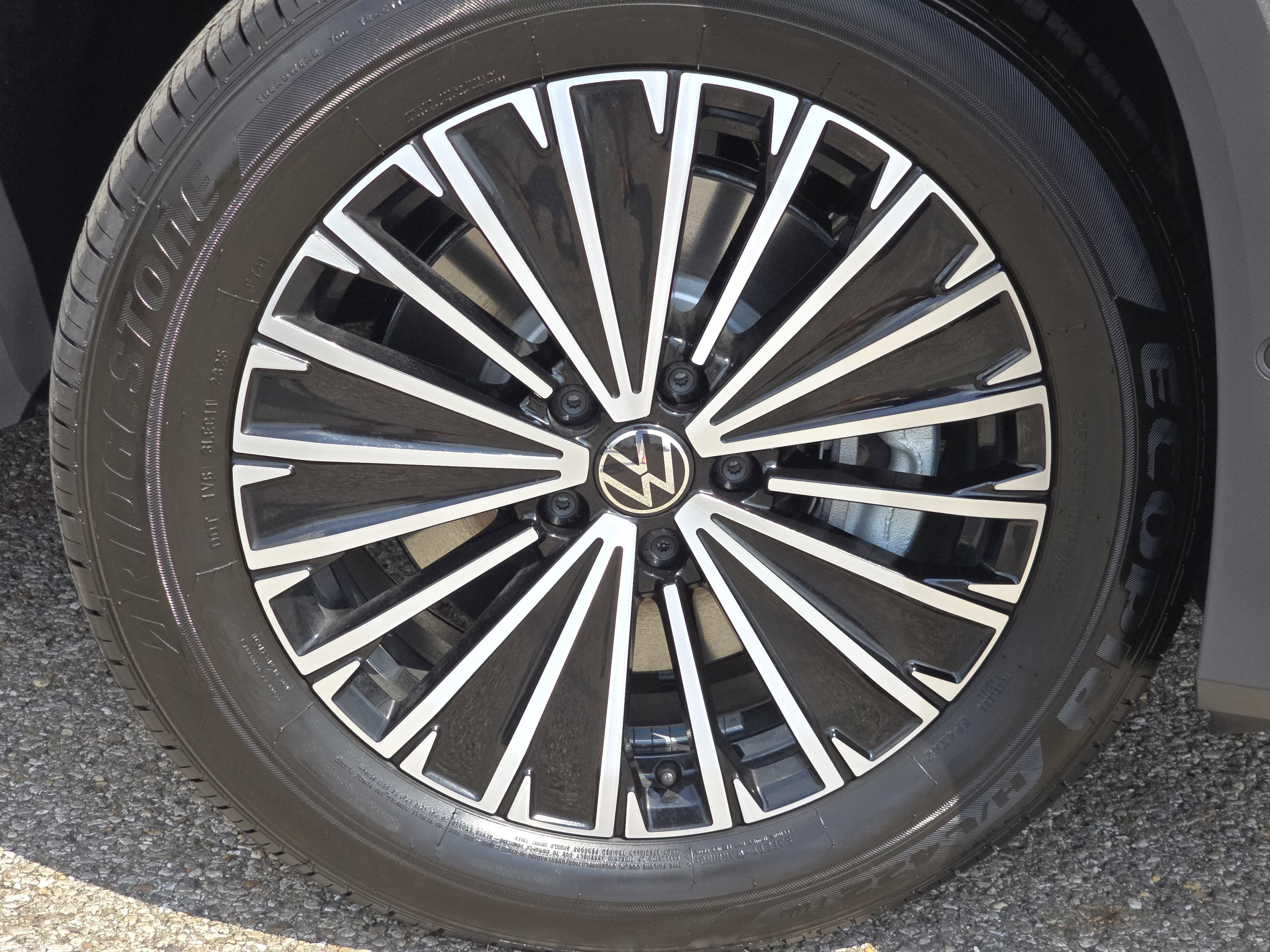 New 2025 Volkswagen Tiguan S image 17