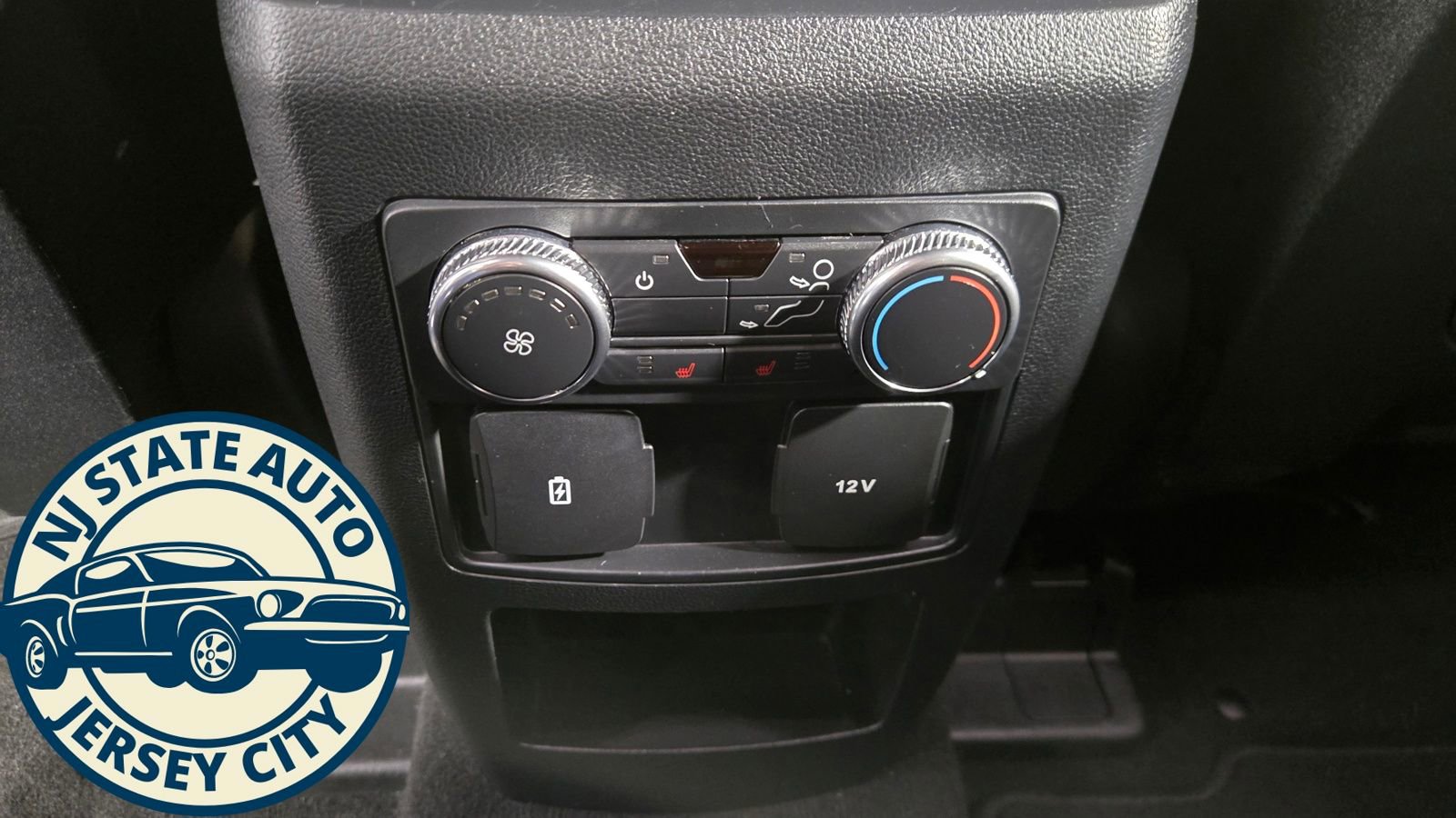 Used 2020 Ford Explorer XLT w/ Equipment Group 202A image 36