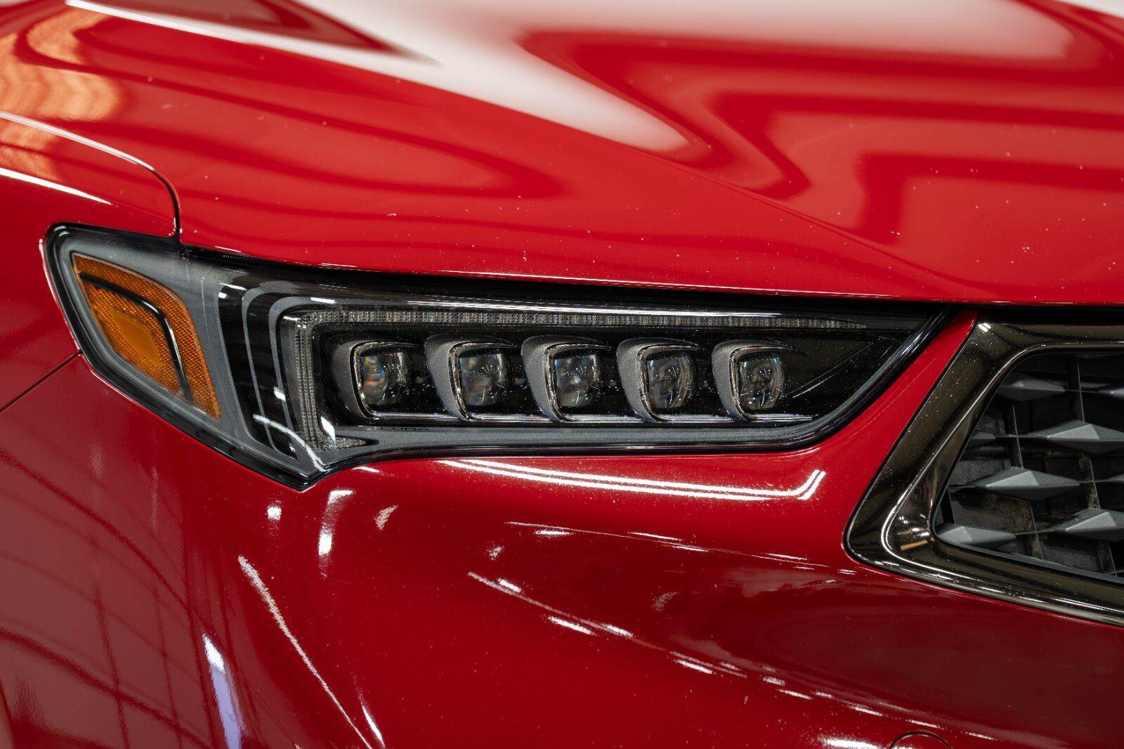 Used 2018 Acura TLX V6 w/ Technology & A-SPEC Pkg AWD/4WD image 35