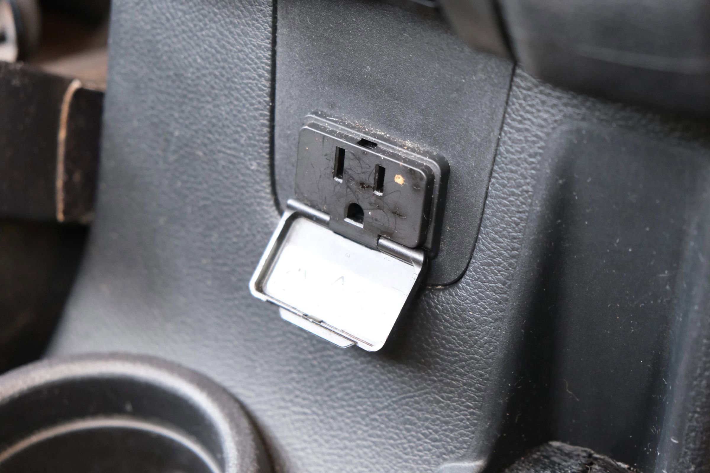 Used 2016 Jeep Wrangler Unlimited Sahara w/ Connectivity Group image 37