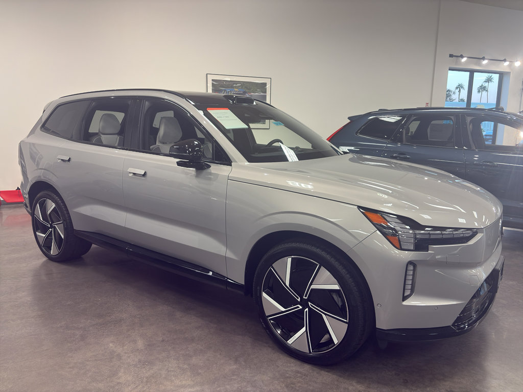 New 2025 Volvo EX90 Ultra