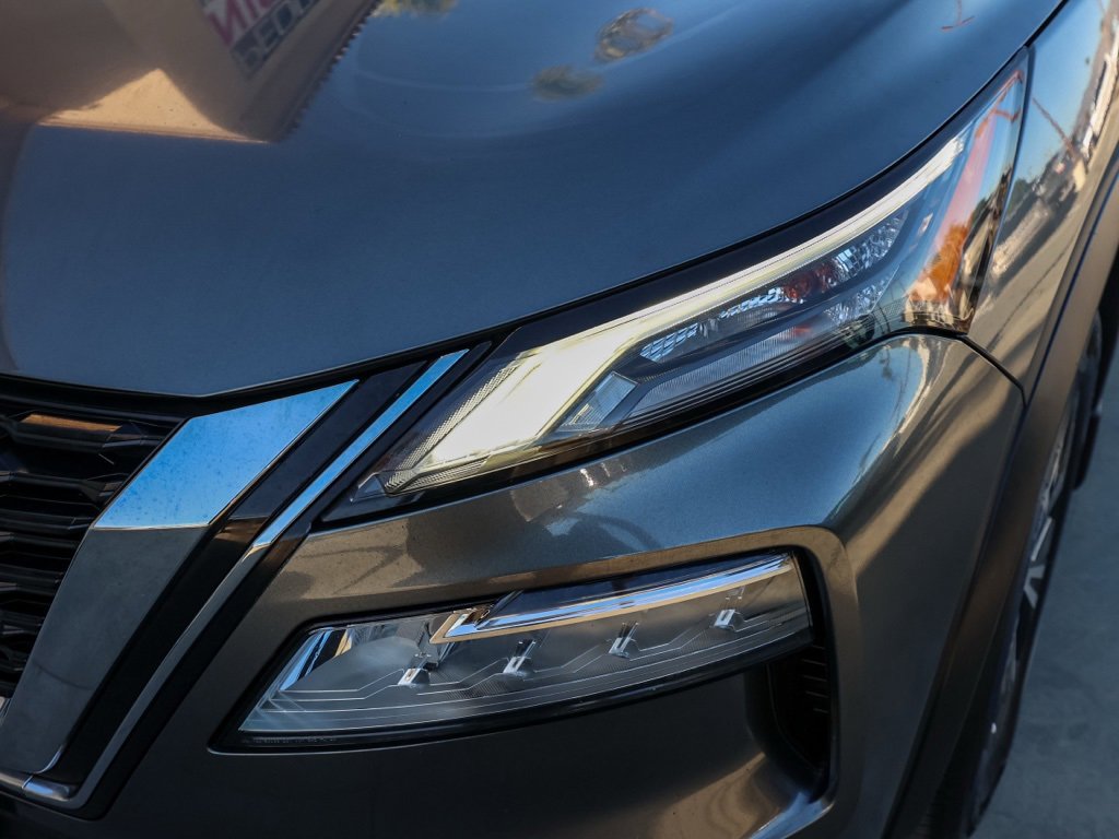 Used 2023 Nissan Rogue SV w/ SV Premium Package image 10