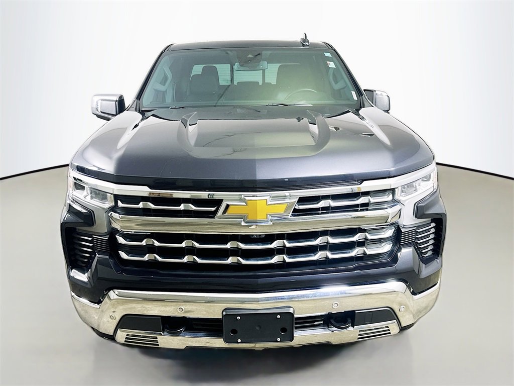 Used 2024 Chevrolet Silverado 1500 LTZ w/ LTZ Premium Package image 2