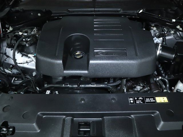 Used 2023 Land Rover Defender 110 SE image 37