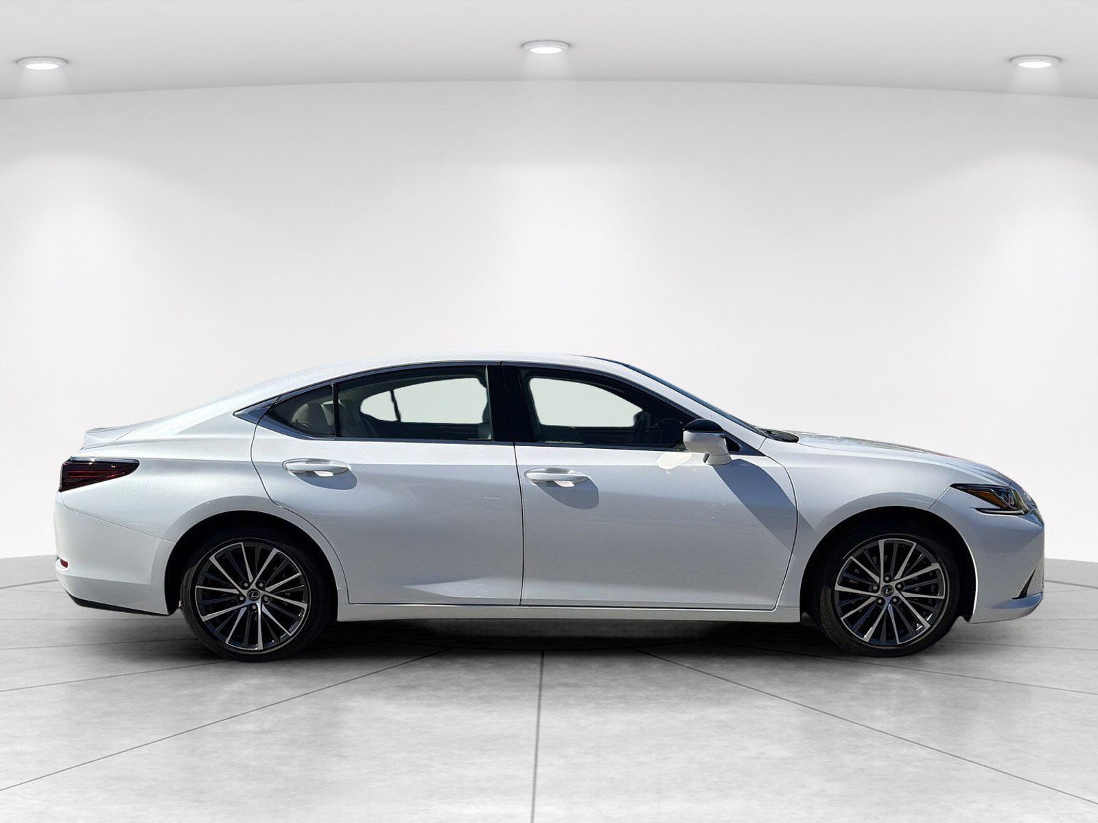 Used 2023 Lexus ES 350 w/ Premium Package FWD image 3