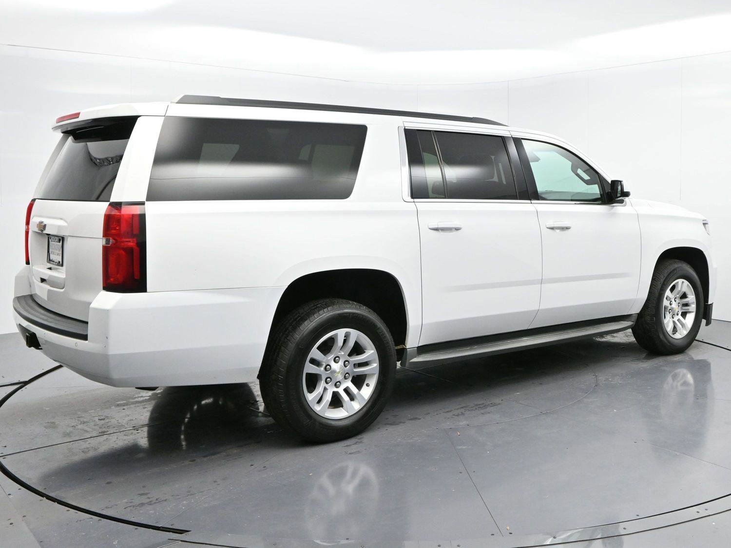 Used 2015 Chevrolet Suburban LT image 6