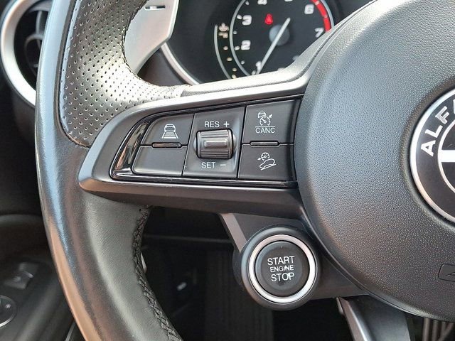 Used 2022 Alfa Romeo Stelvio Veloce AWD/4WD image 27