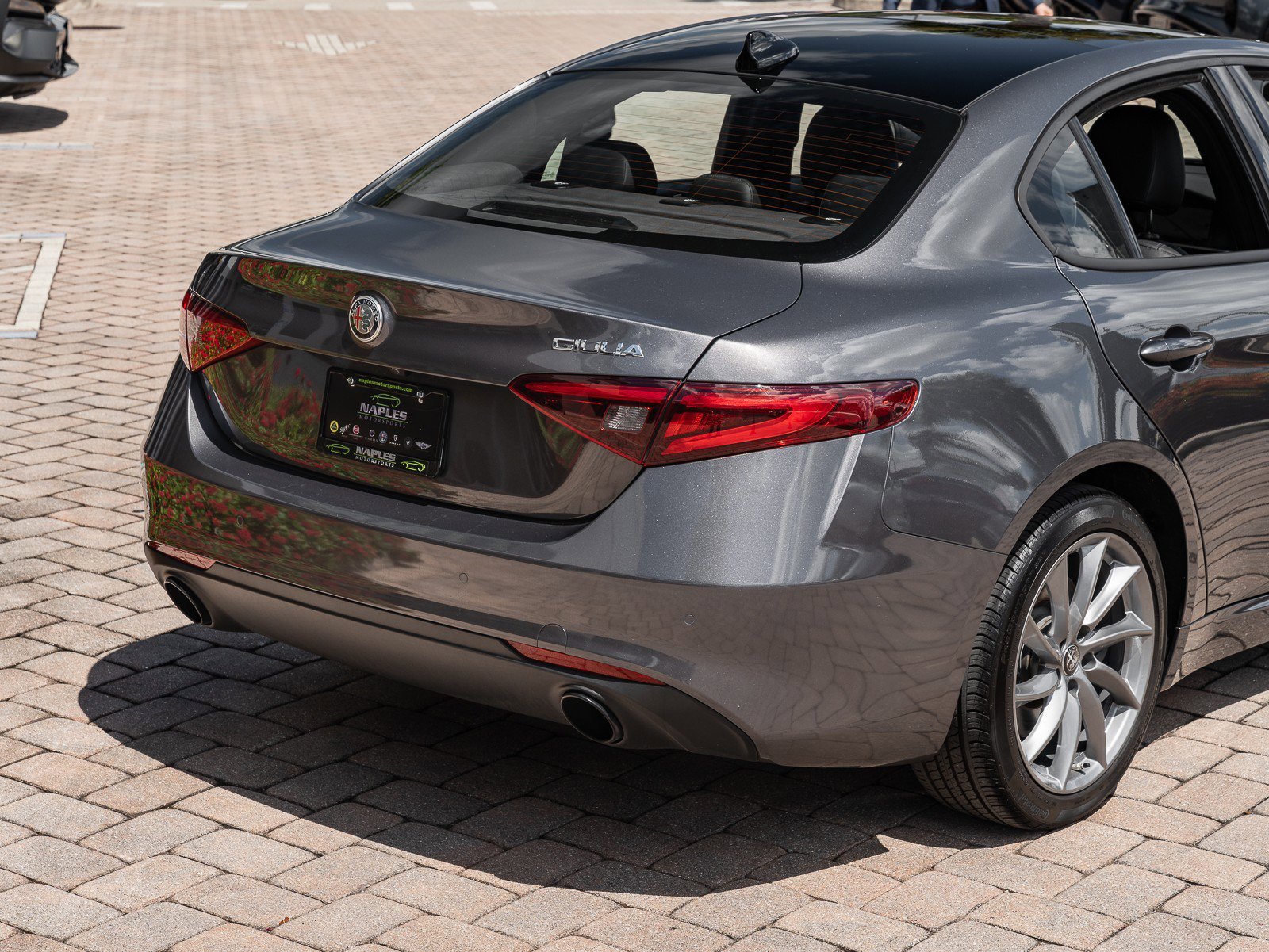 Used 2023 Alfa Romeo Giulia Sprint image 7
