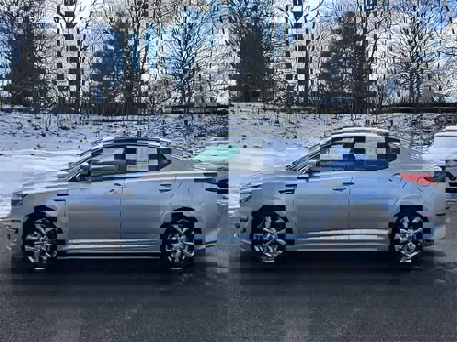 Used 2015 Kia Optima EX w/ EX Premium Package image 2