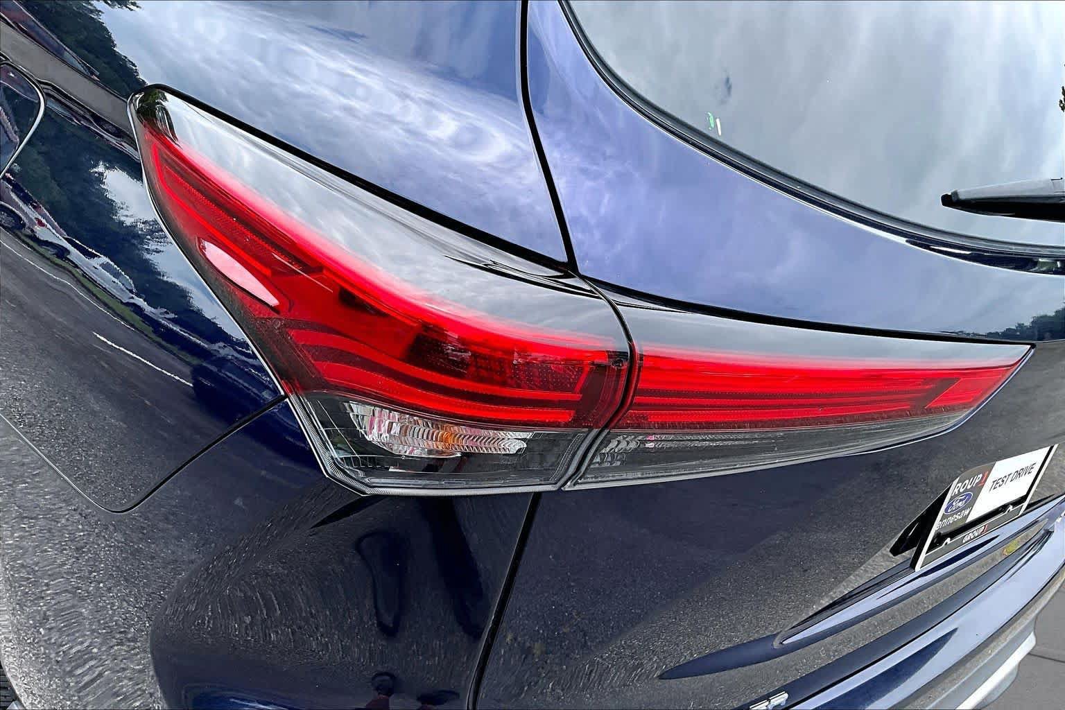 Used 2022 Toyota Highlander XSE FWD image 55