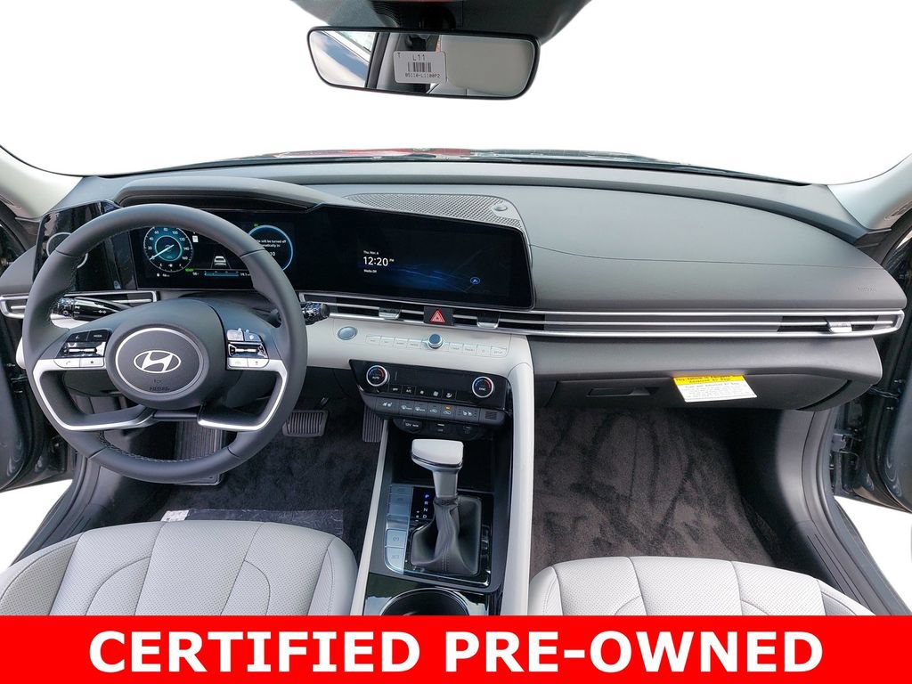 Certified 2025 Hyundai Elantra Limited FWD image 9