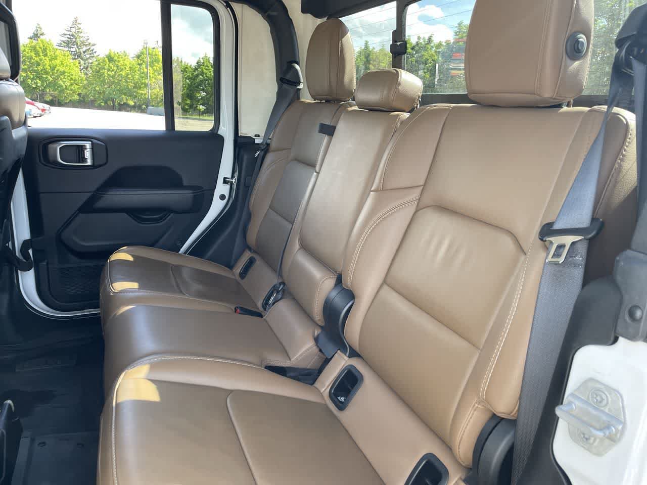 Used 2021 Jeep Gladiator Rubicon AWD/4WD image 18