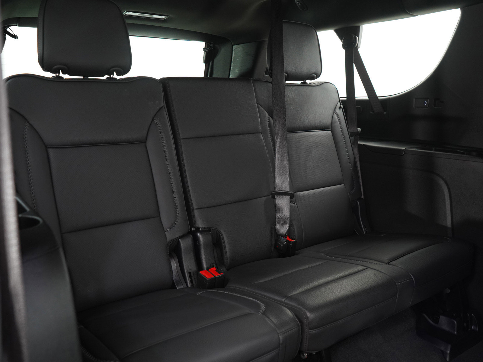 Used 2025 GMC Yukon XL Denali AWD/4WD image 16