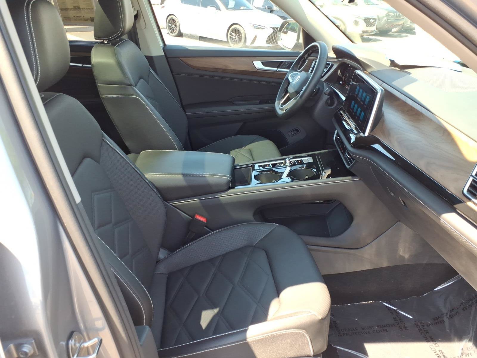 Certified 2026 Volkswagen Atlas SE w/ Panoramic Sunroof Package FWD image 11