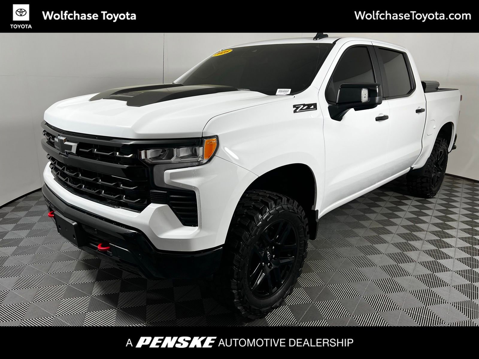 Used 2025 Chevrolet Silverado 1500 LT Trail Boss w/ Convenience Package II image 1