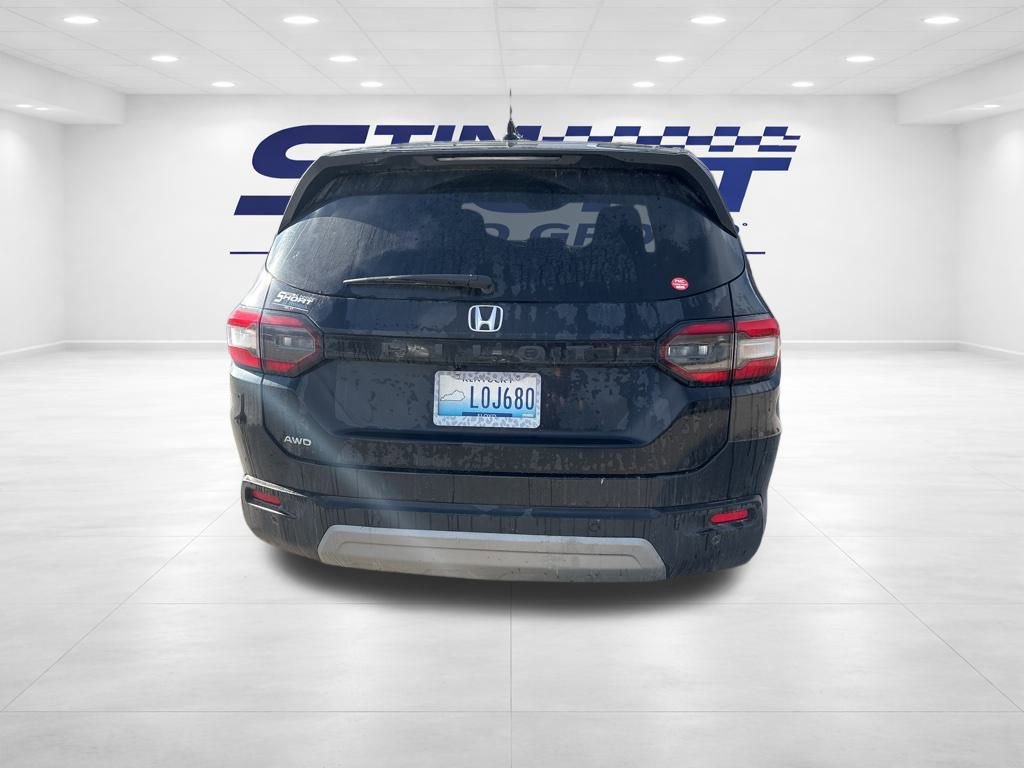 Used 2025 Honda Pilot EX-L image 8