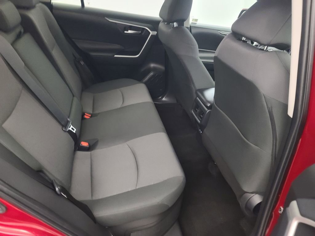 Used 2025 Toyota RAV4 XLE image 19