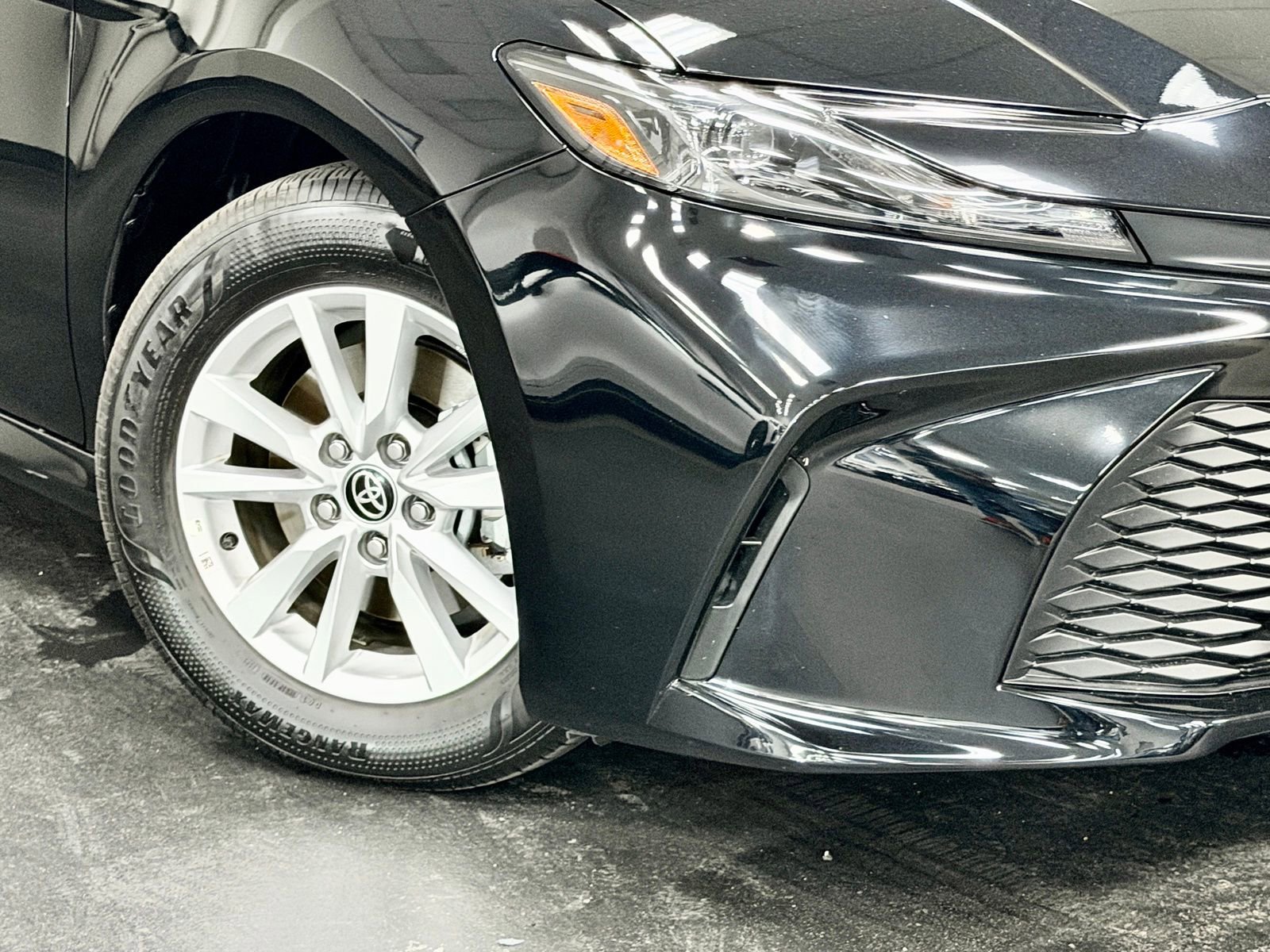 Used 2026 Toyota Camry LE image 4