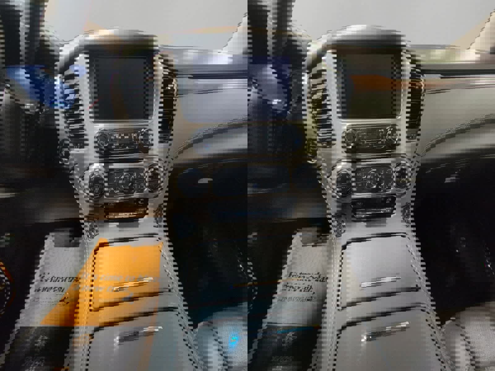 Used 2019 GMC Yukon Denali image 11