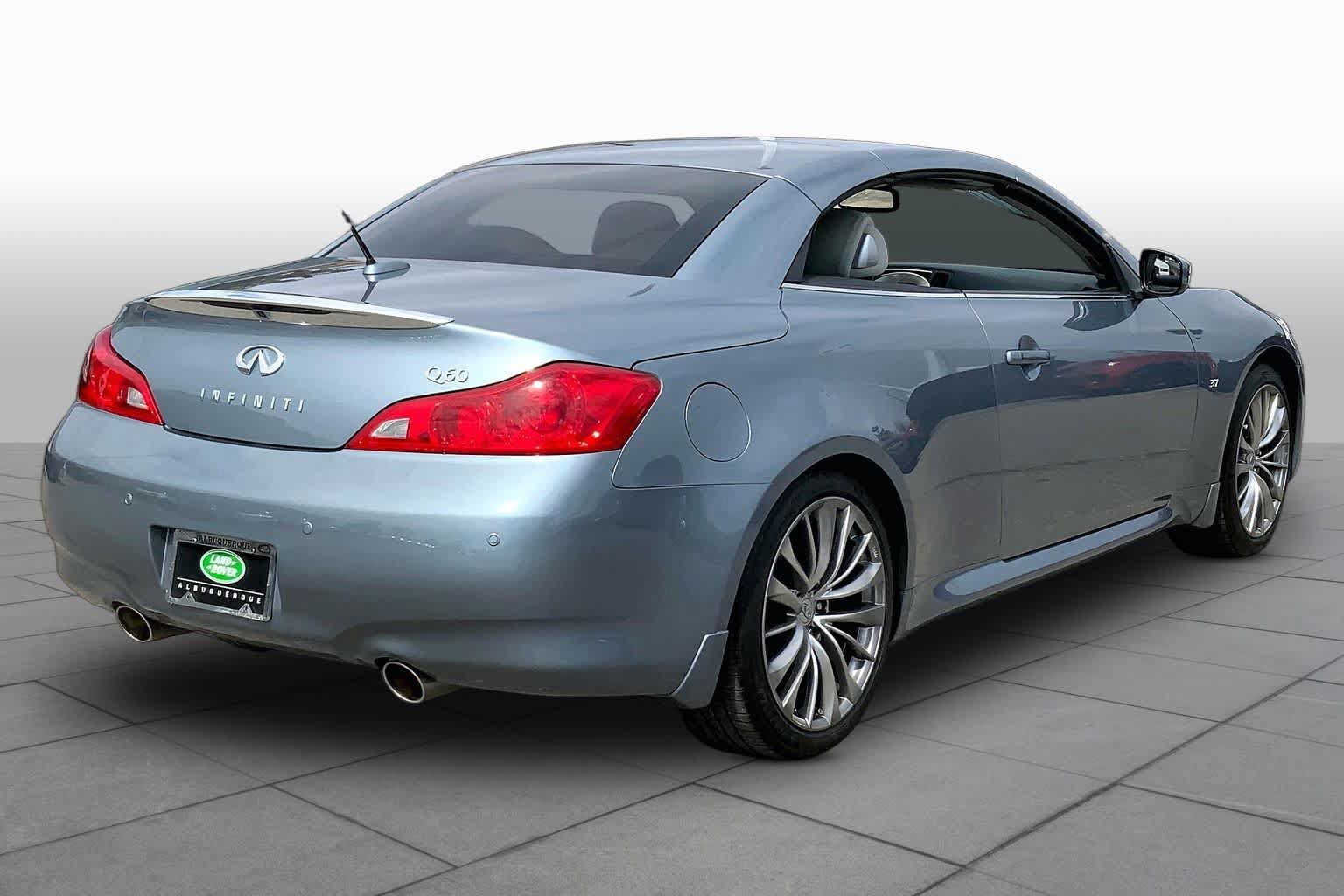 Used 2015 INFINITI Q60 Convertible w/ Premium Package RWD image 12