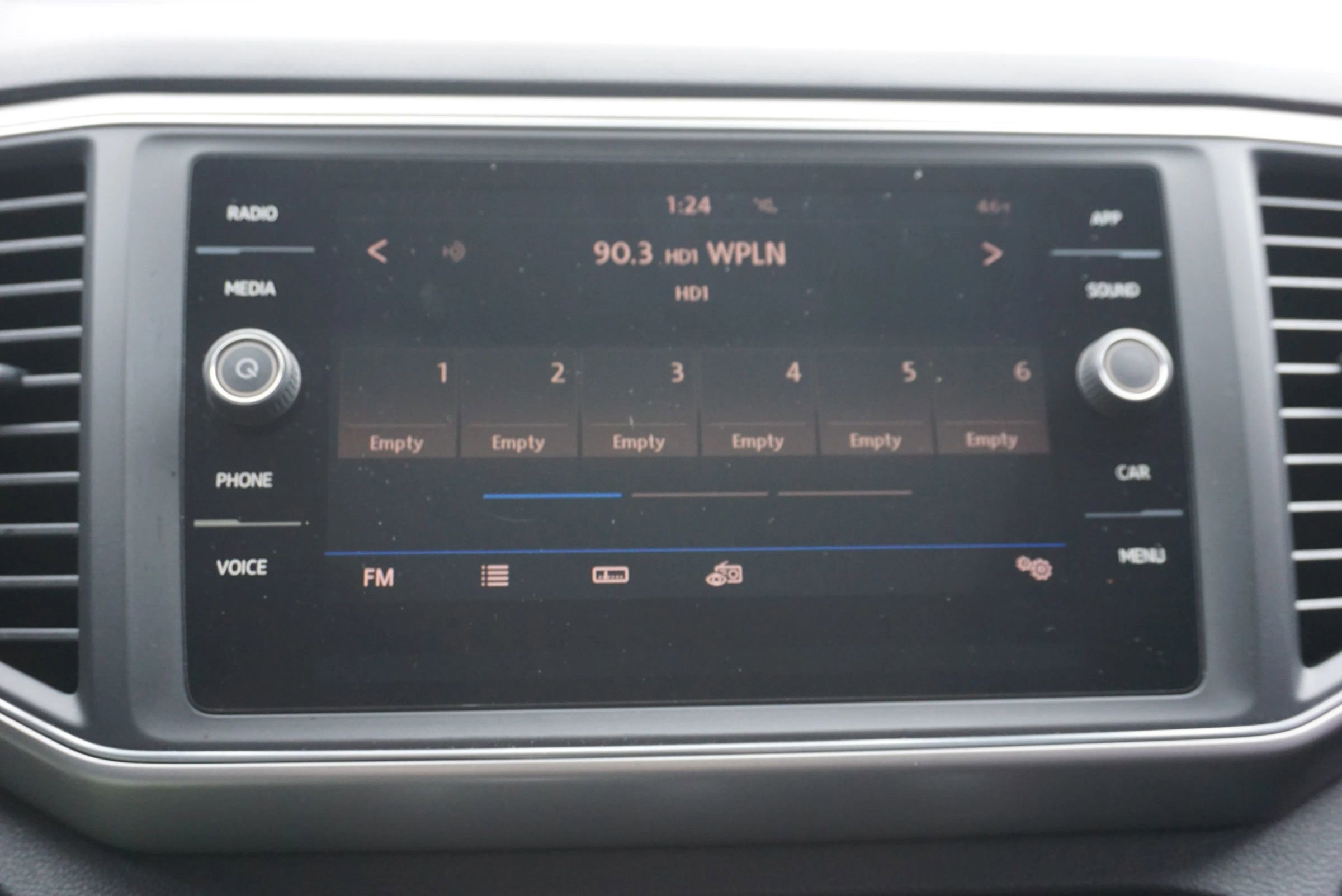 Used 2018 Volkswagen Atlas Launch Edition image 33