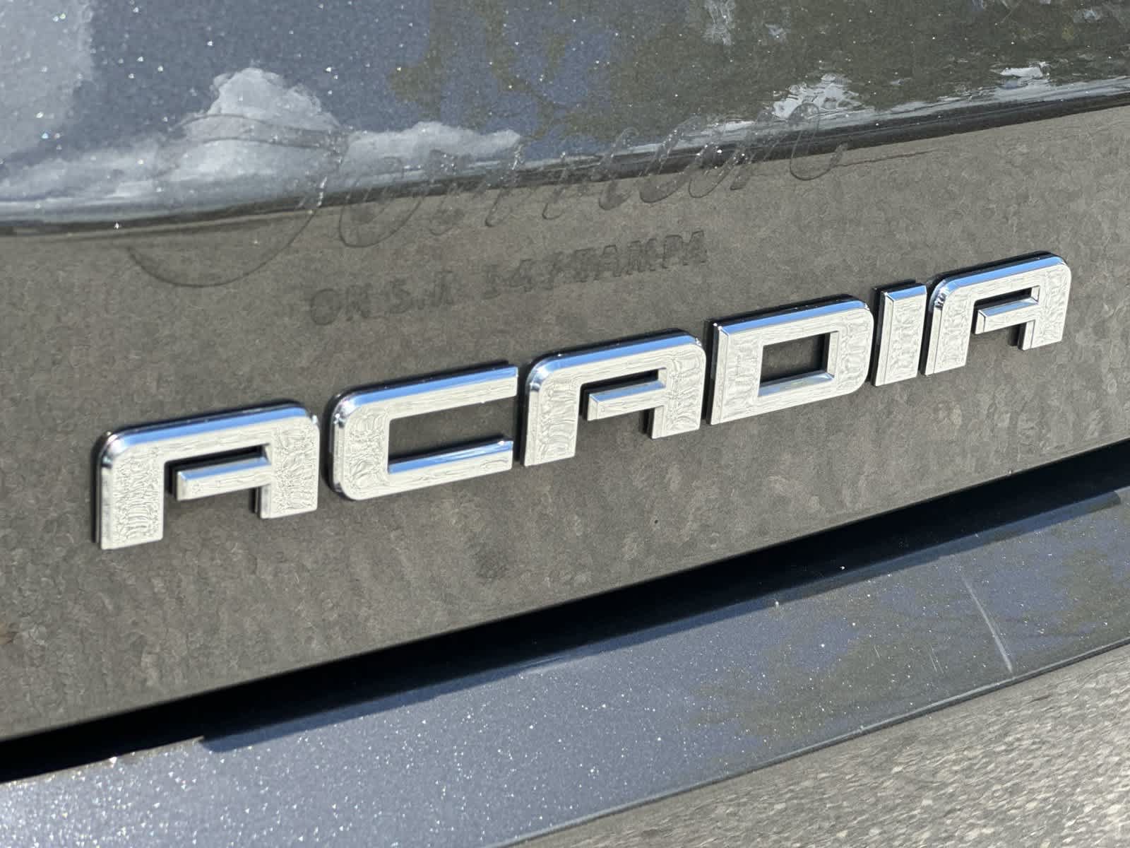 Used 2019 GMC Acadia Denali w/ Technology Package FWD image 11