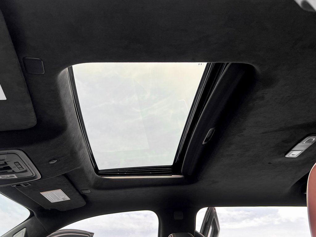 Used 2025 GMC Sierra 3500 Denali Ultimate image 8