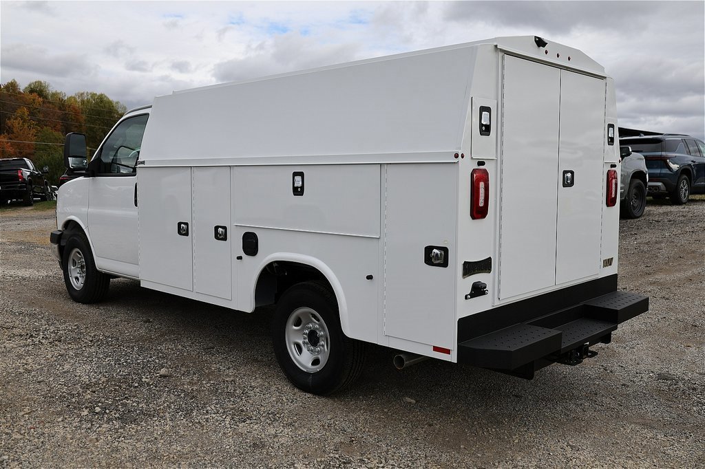 New 2025 Chevrolet Express 3500 w/ Power Convenience Package image 8