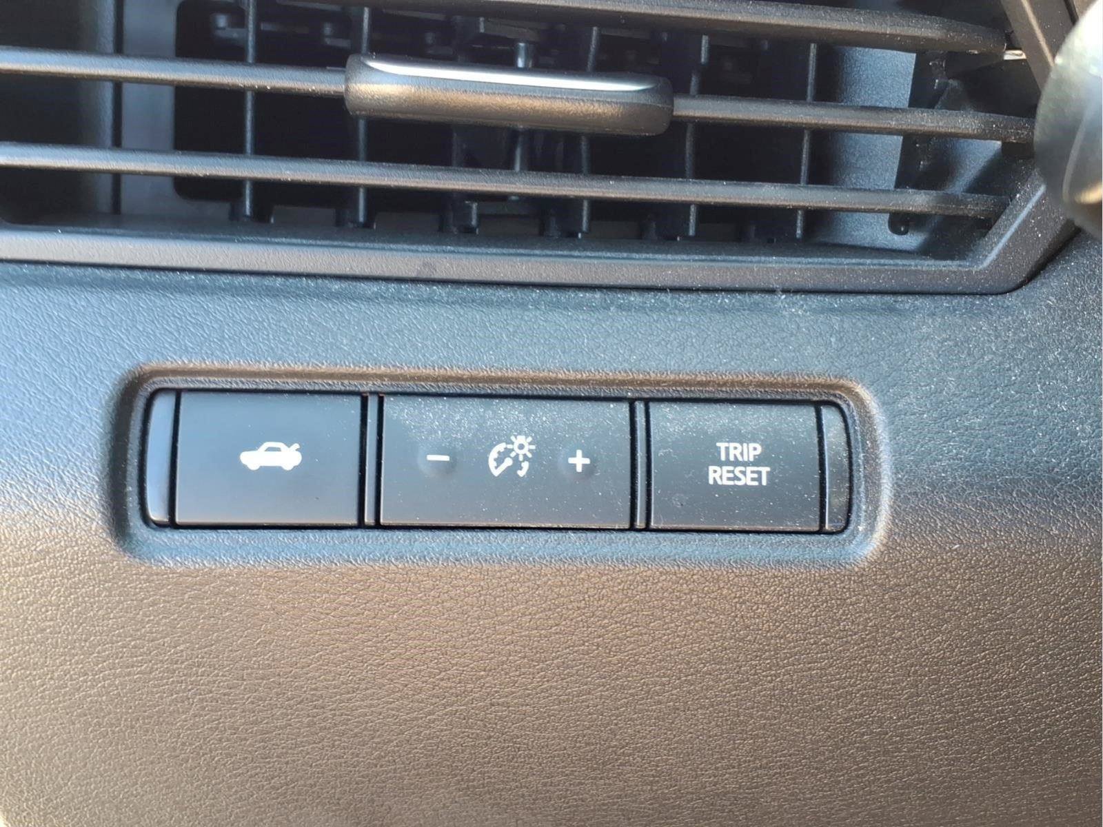 Used 2024 Nissan Altima 2.5 S FWD image 19