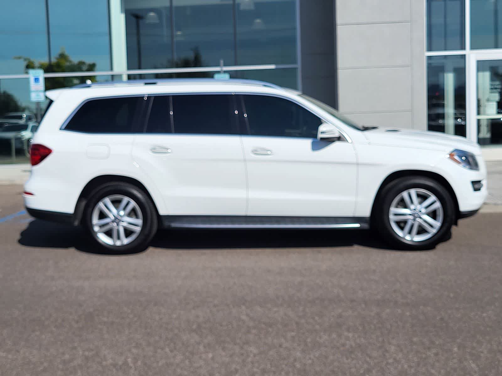 Used 2015 Mercedes-Benz GL 450 4MATIC image 4