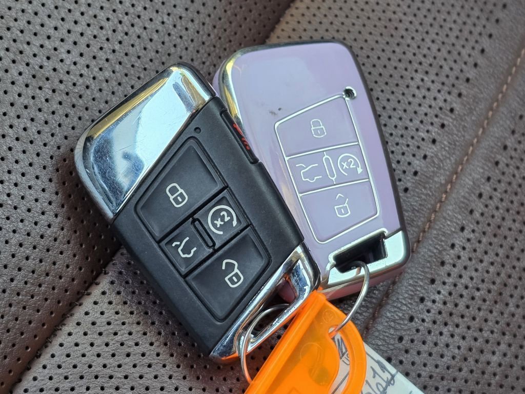 Used 2021 Volkswagen Atlas SEL Premium image 40