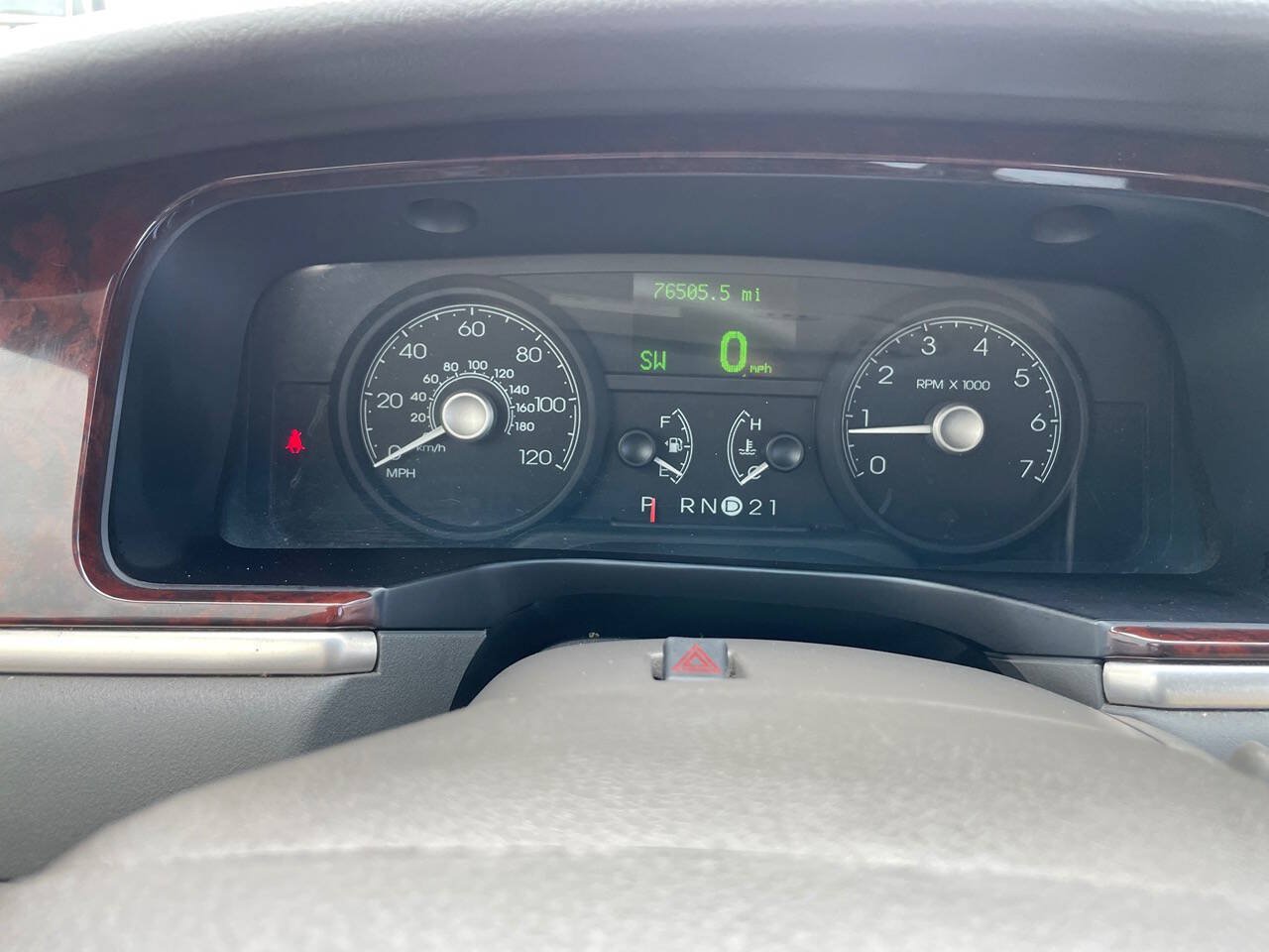 Used 2007 Lincoln Town Car Signature RWD image 17