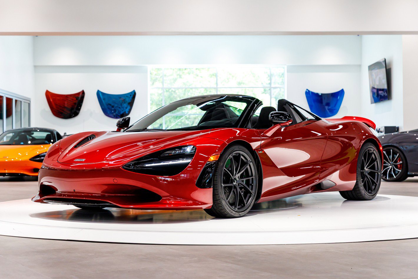 Used 2027 McLaren 750S Spider RWD image 16