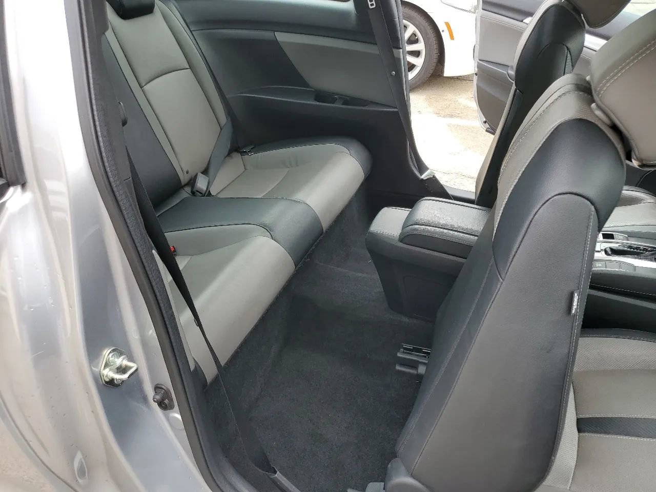 Used 2017 Honda Civic Touring image 32