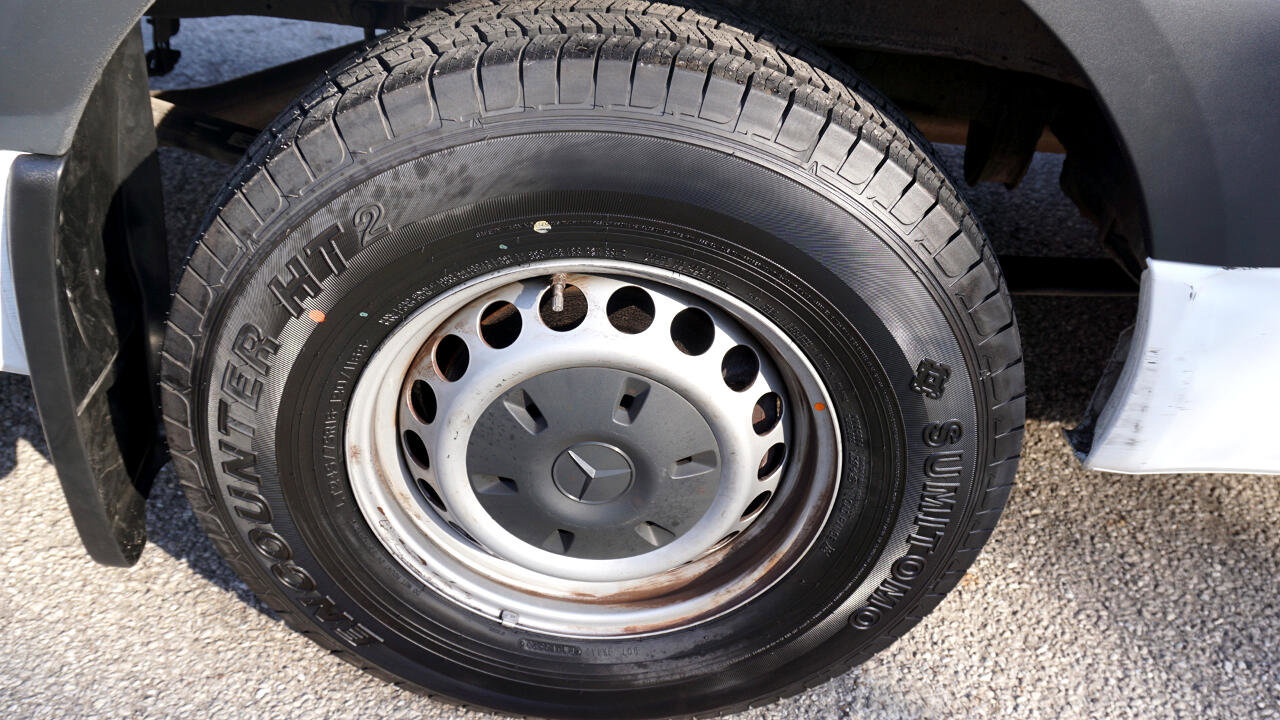 Used 2020 Mercedes-Benz Sprinter 2500 w/ Driver Convenience Package image 19