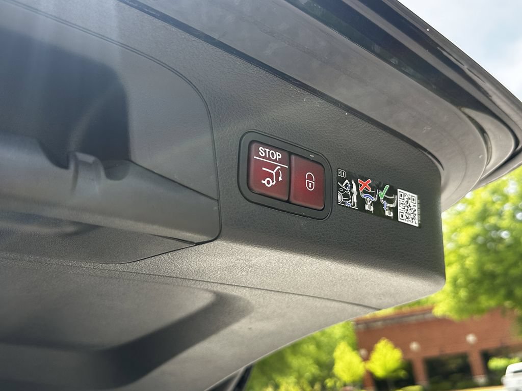 Certified 2025 Mercedes-Benz GLS 450 4MATIC image 23