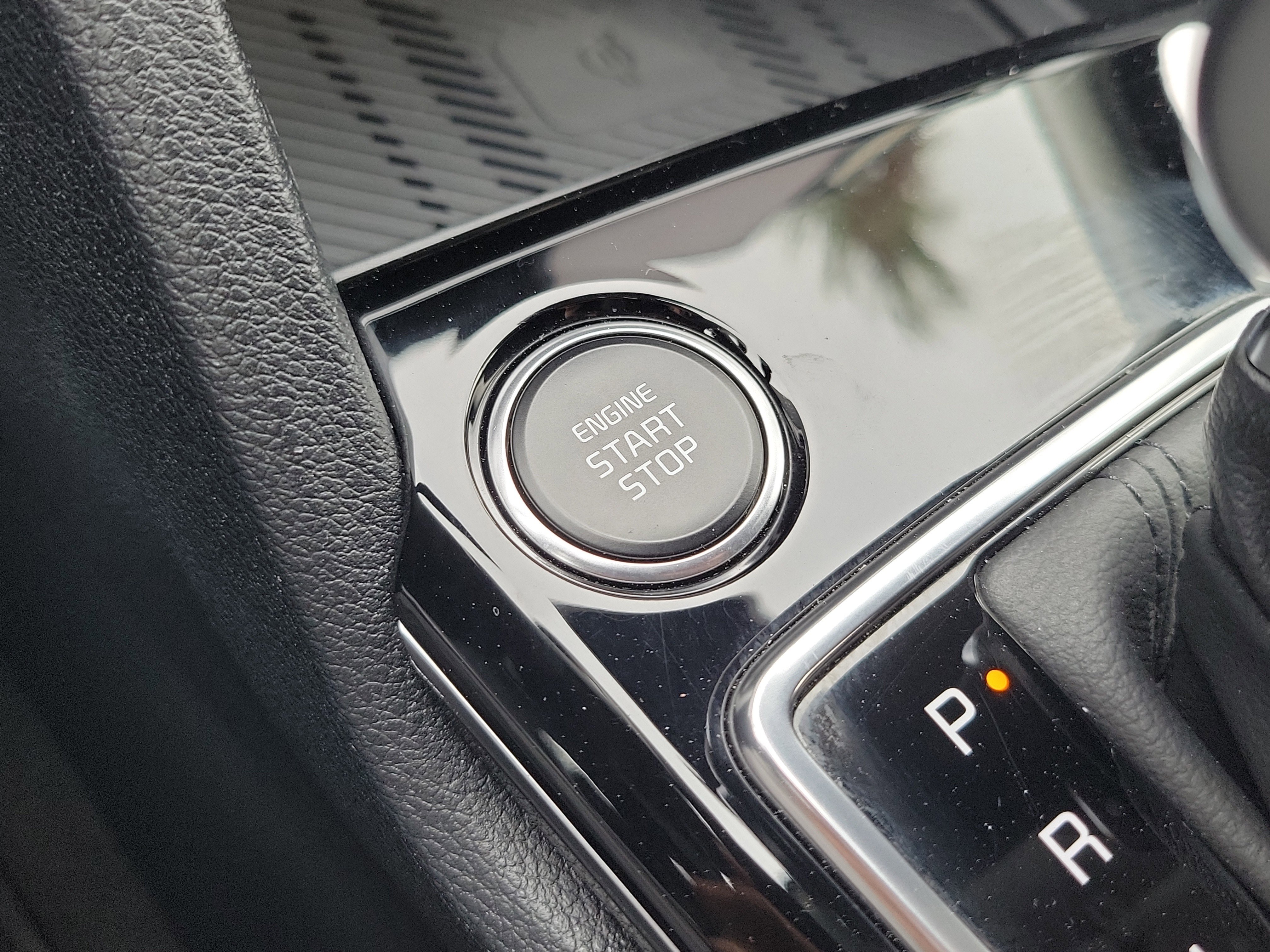 Certified 2025 Kia Sportage SX image 38