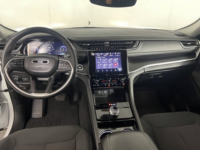 Certified 2023 Jeep Grand Cherokee Laredo w/ Luxury Tech Group I AWD/4WD image 25